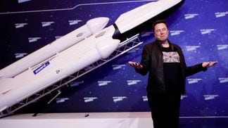 elon-musk-awarded-with-axel-springer-award-2020-in-berlin-2