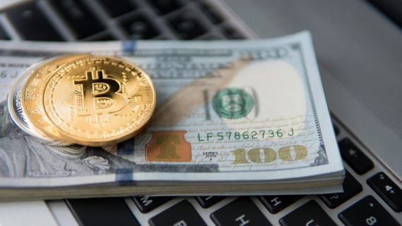 bitcoin-dollar-4