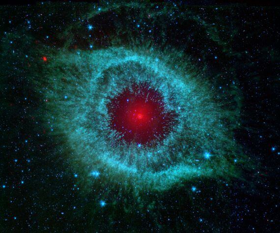 comets-kick-up-dust-in-helix-nebula