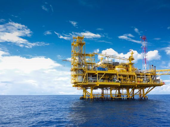 offshore-construction-platform-for-production-oil