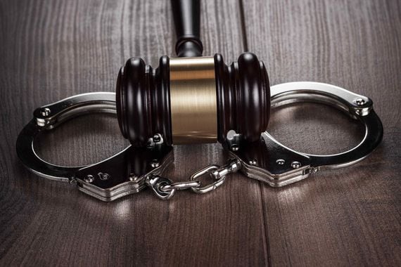 handcuffs-and-gavel