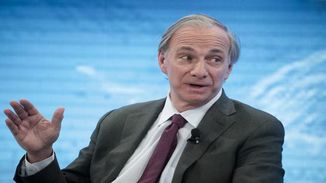Ray Dalio Gets Into Ether, Praising Crypto While Calling Cash the ‘Worst Investment’