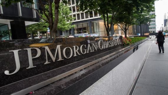 Why JPMorgan Analysts Are Bearish on Bitcoin
