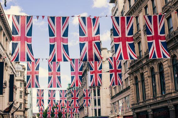 uk-london-flags